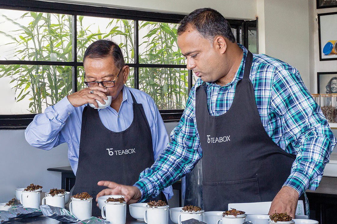 Teabox A Journey of Freshness from Tea Gardens to Your Cup! The